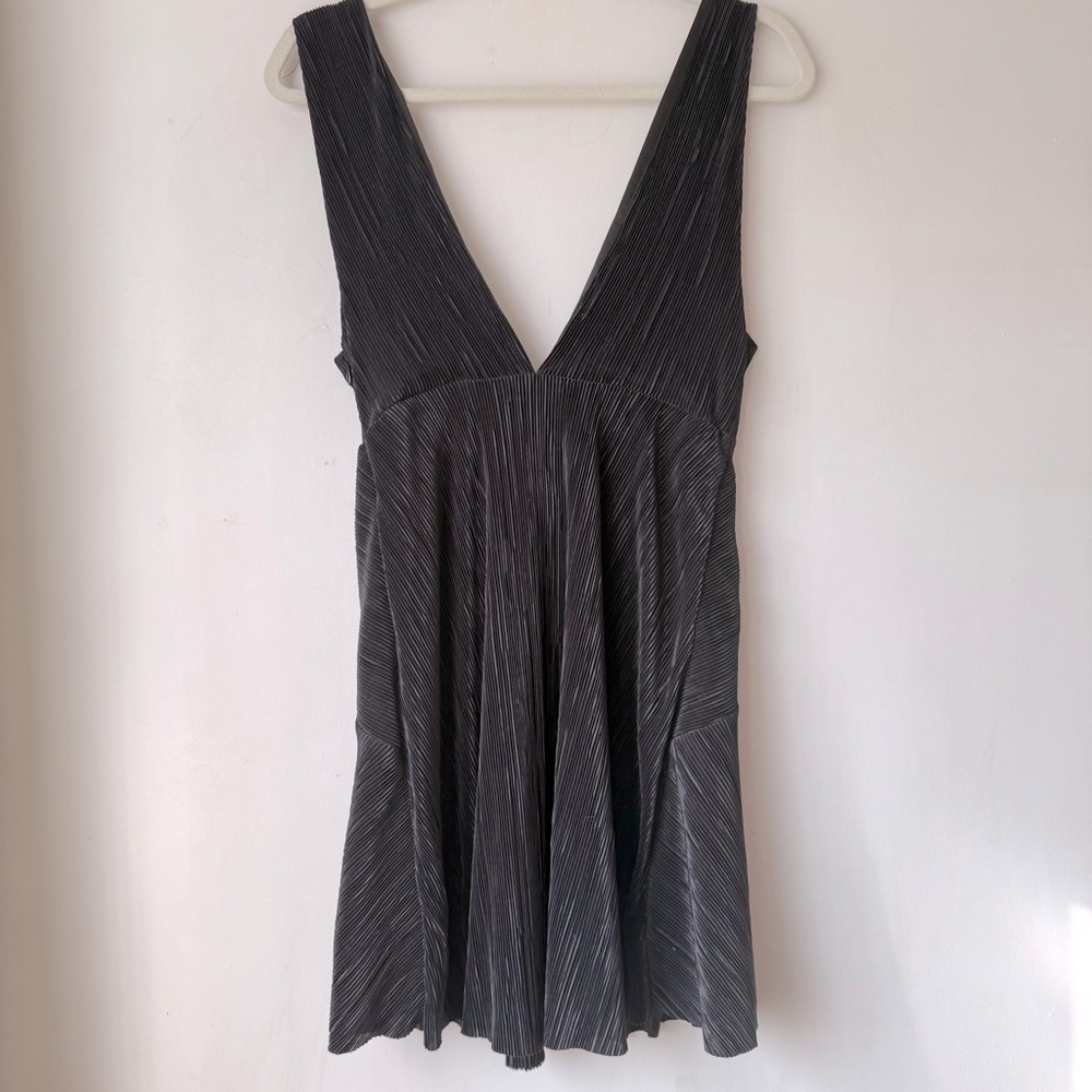 Free People Black Pleated Twist And Shout Mini Dress 4 - Picture 9 of 9